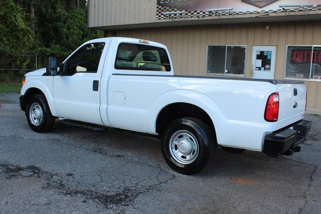 Ford Super Duty F-250 SRW 2WD Reg Cab 137" XLT 2016