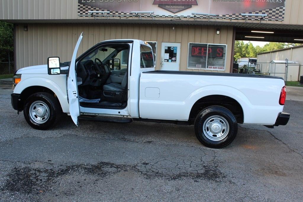 Ford Super Duty F-250 SRW 2WD Reg Cab 137" XLT 2016
