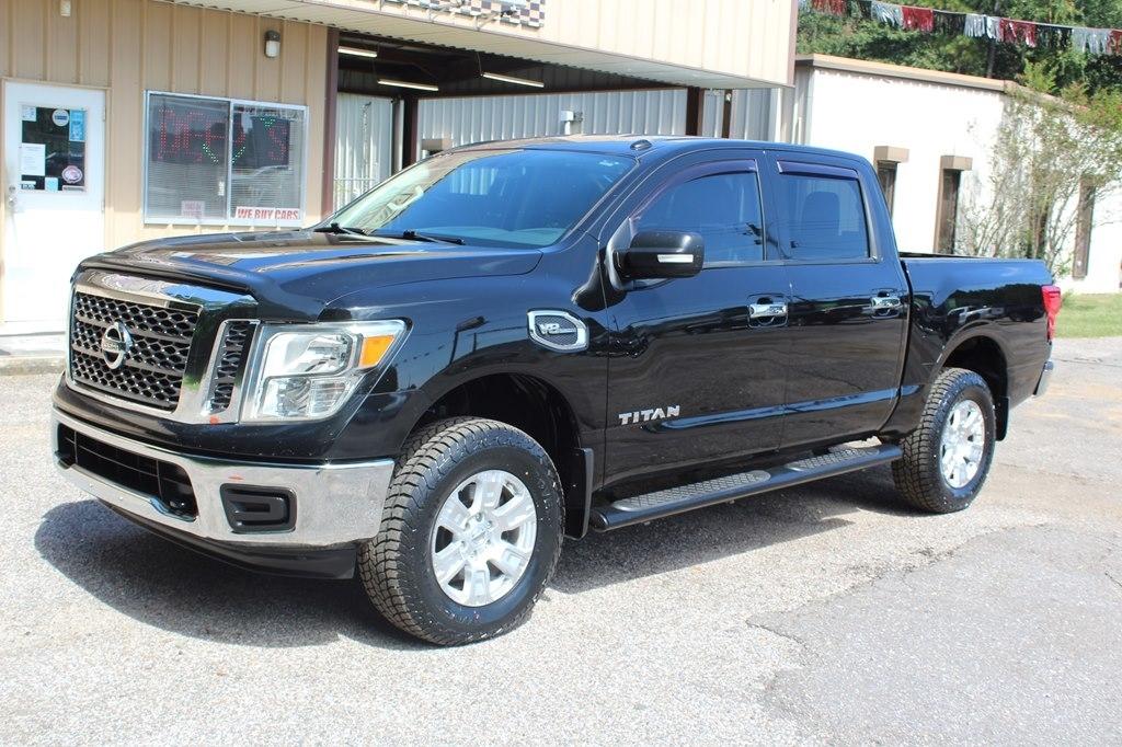 Nissan Titan 4x4 Crew Cab SV 2017