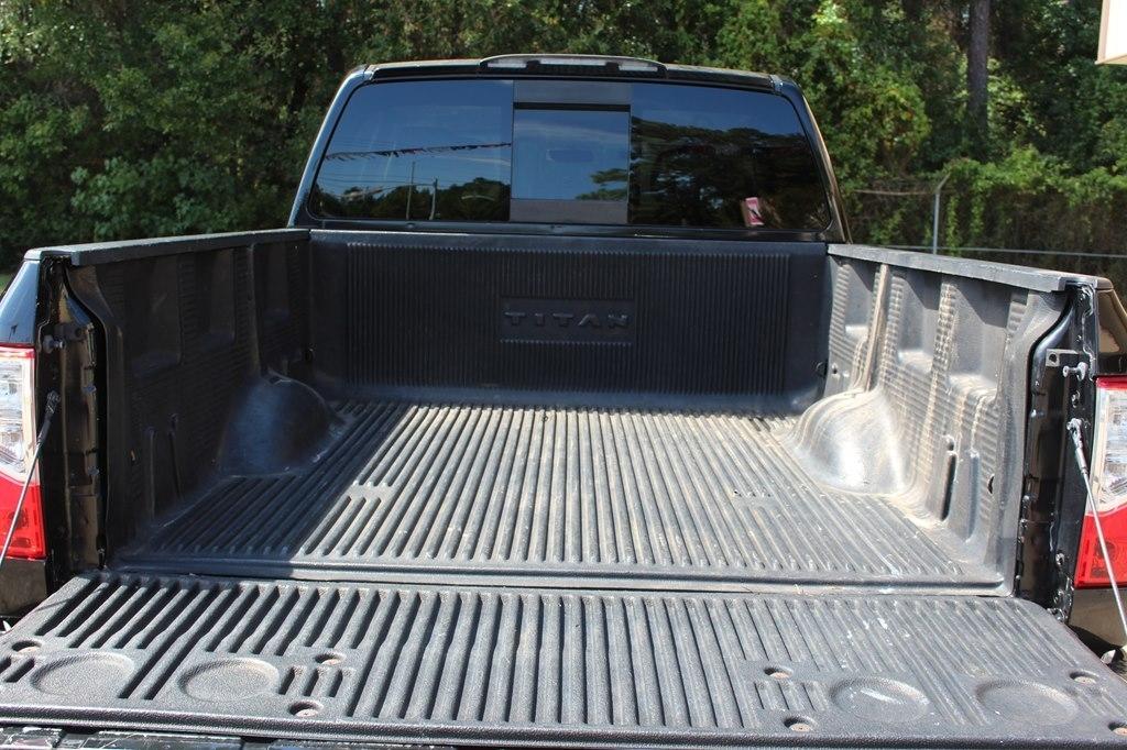 Nissan Titan 4x4 Crew Cab SV 2017