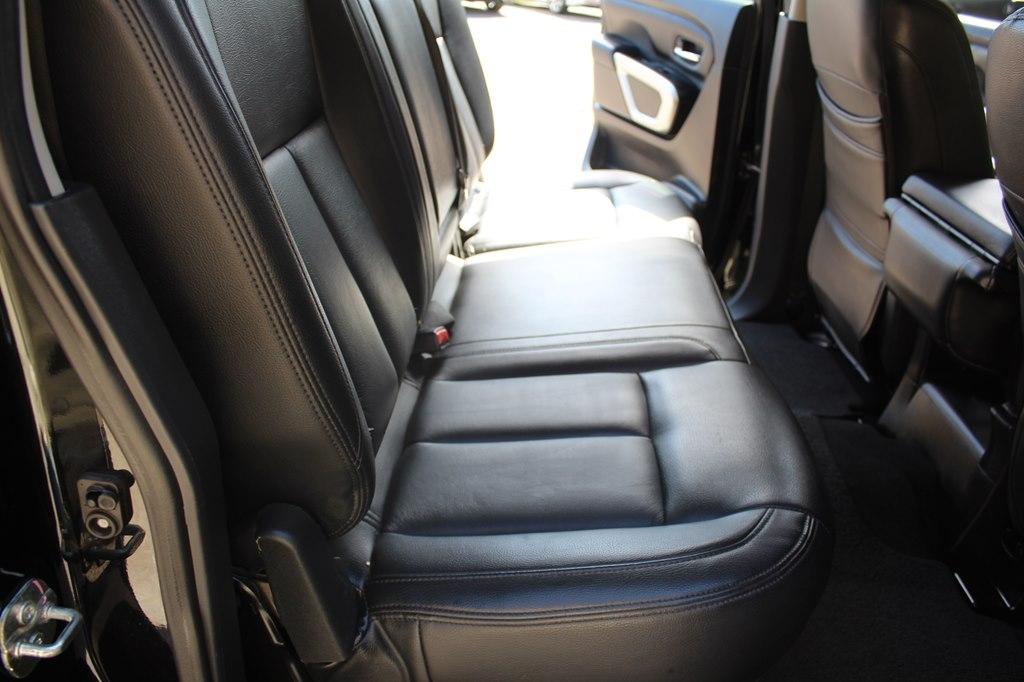 Nissan Titan 4x4 Crew Cab SV 2017