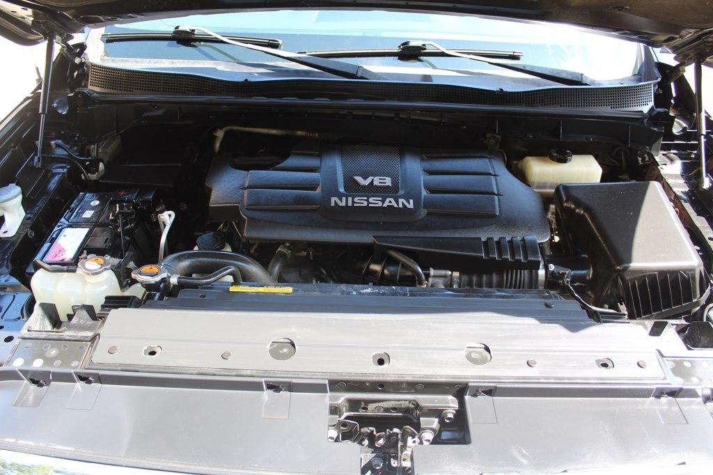 Nissan Titan 4x4 Crew Cab SV 2017