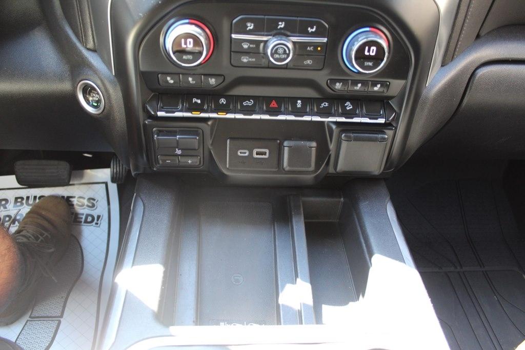 Chevrolet Silverado 1500 4WD Crew Cab 147" LTZ 2019