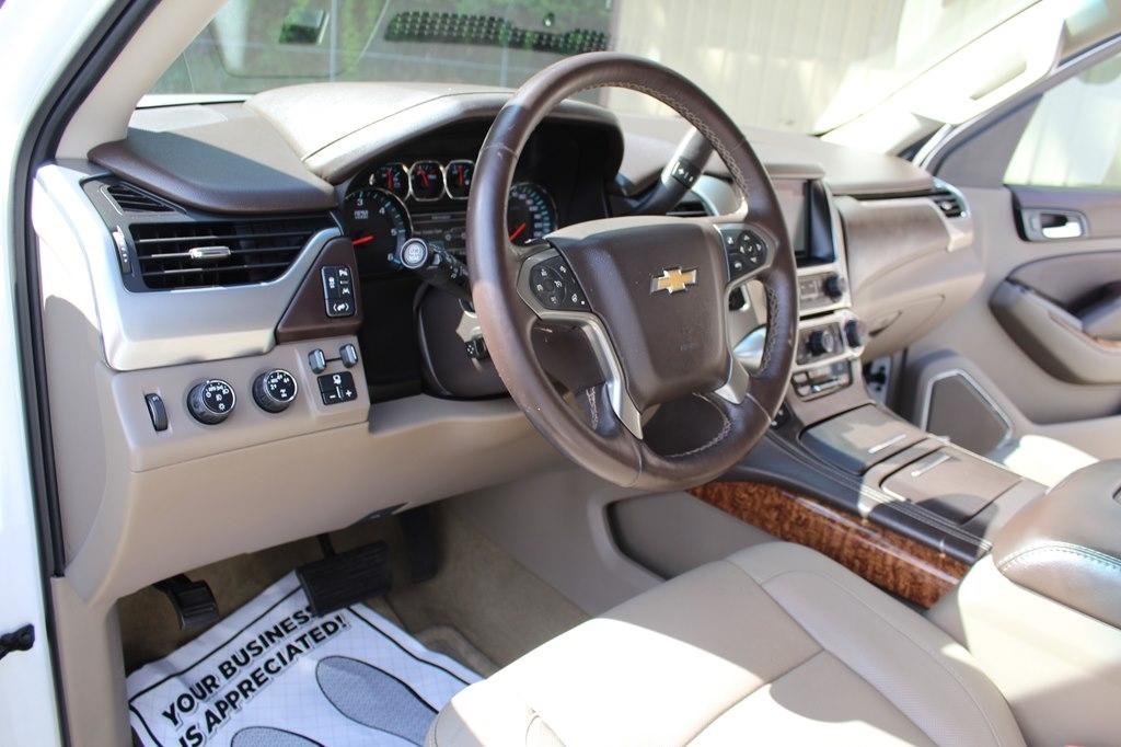 Chevrolet Suburban 4WD 4dr 1500 LTZ 2016