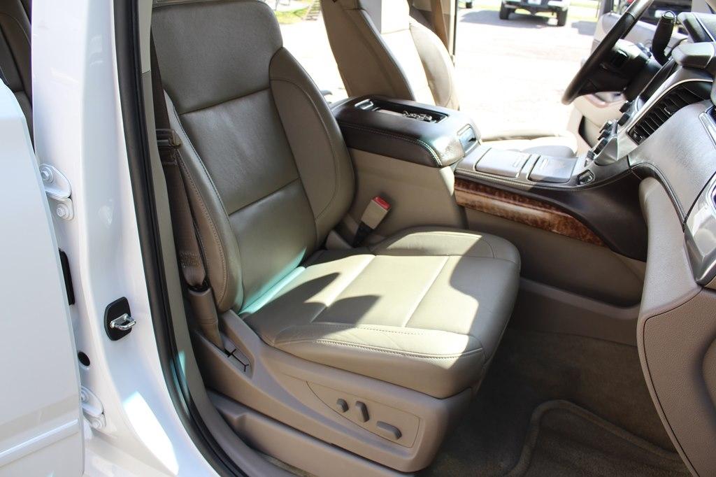 Chevrolet Suburban 4WD 4dr 1500 LTZ 2016