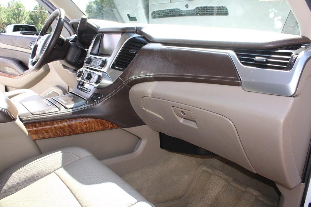 Chevrolet Suburban 4WD 4dr 1500 LTZ 2016