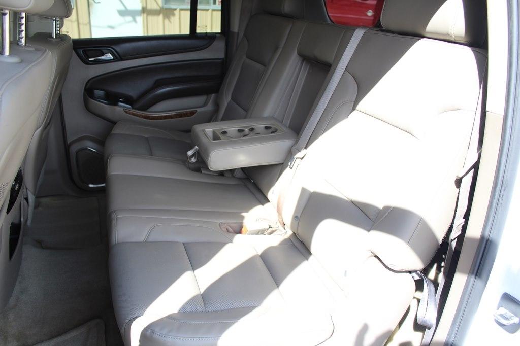 Chevrolet Suburban 4WD 4dr 1500 LTZ 2016