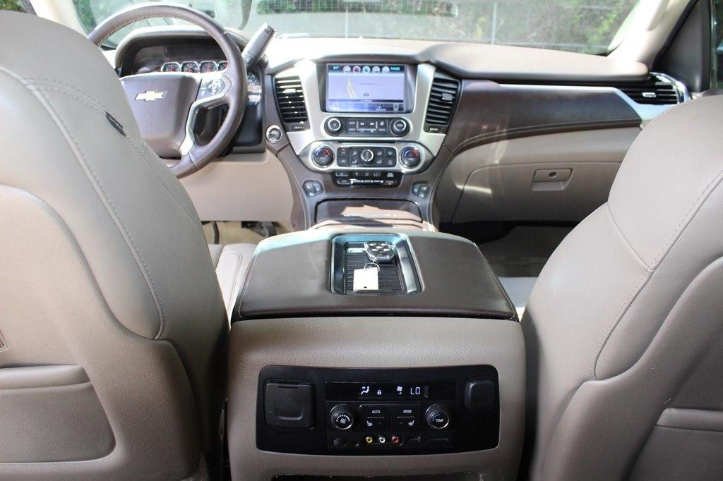 Chevrolet Suburban 4WD 4dr 1500 LTZ 2016