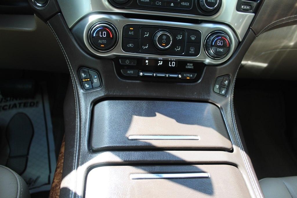 Chevrolet Suburban 4WD 4dr 1500 LTZ 2016