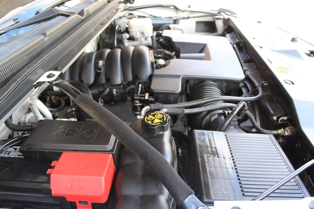 Chevrolet Suburban 4WD 4dr 1500 LTZ 2016