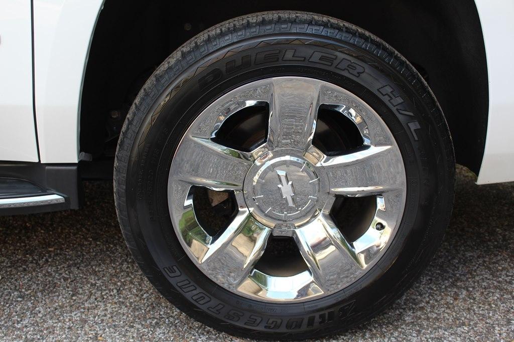 Chevrolet Suburban 4WD 4dr 1500 LTZ 2016