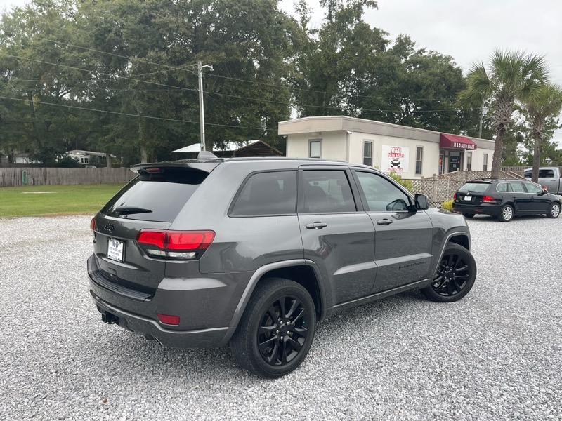 Jeep Grand Cherokee Laredo 2WD 2018 Jeep Grand Cherokee Laredo 2WD 2018