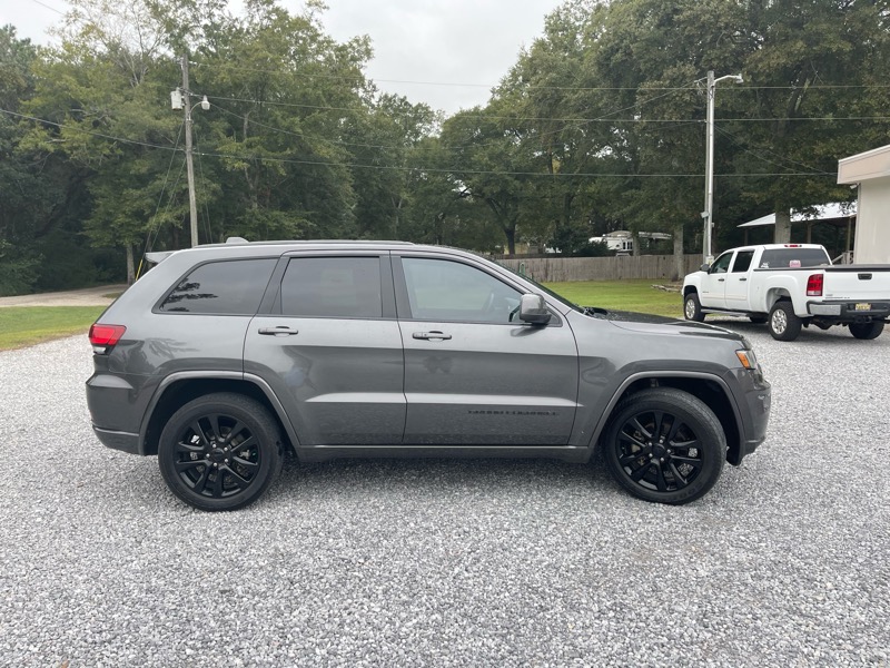Jeep Grand Cherokee Laredo 2WD 2018 Jeep Grand Cherokee Laredo 2WD 2018