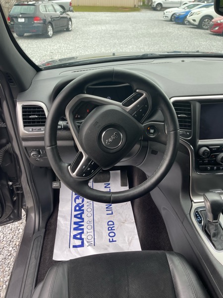 Jeep Grand Cherokee Laredo 2WD 2018 Jeep Grand Cherokee Laredo 2WD 2018