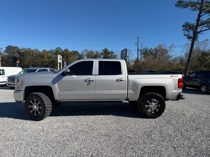 Chevrolet Silverado 1500 4WD Crew Cab 143.5" LT w/1LT 2017