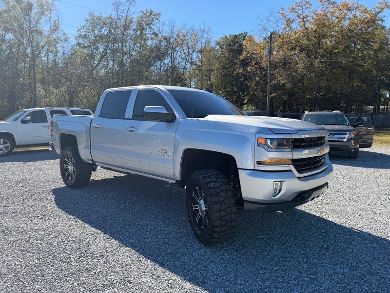 Chevrolet Silverado 1500 4WD Crew Cab 143.5" LT w/1LT 2017