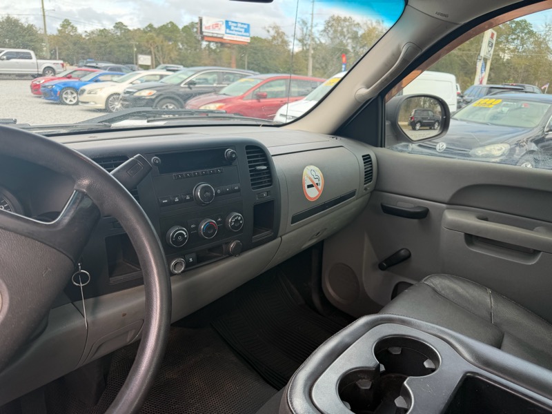 Chevrolet Silverado 1500 2WD Reg Cab 140" Work Truck 2011