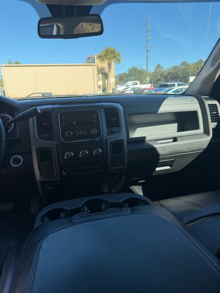 RAM 2500 Tradesman Crew Cab SWB 4WD 2016