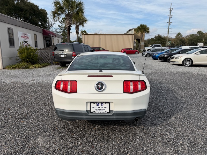 Ford Mustang V6 Coupe 2010