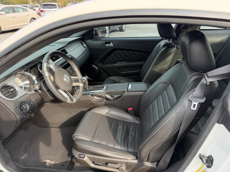 Ford Mustang V6 Coupe 2010