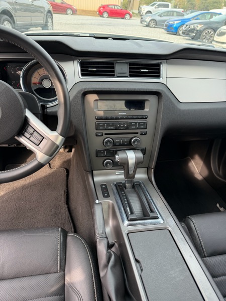 Ford Mustang V6 Coupe 2010