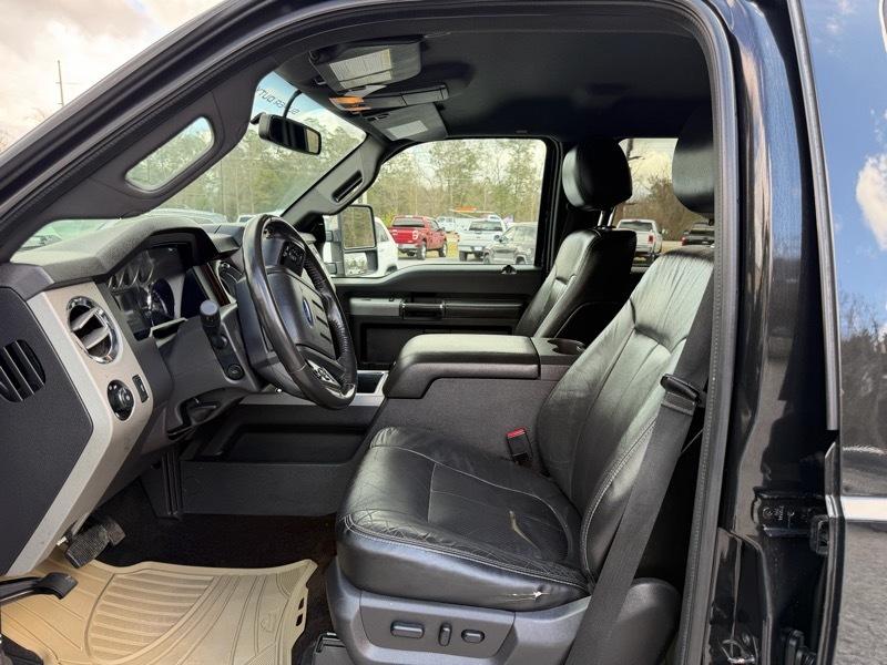 Ford F-250 SD Lariat Crew Cab Short Bed 4WD 2013