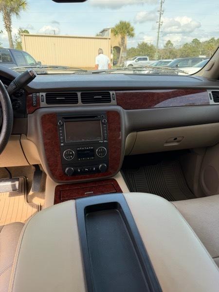 Chevrolet Suburban LTZ 1500 2WD 2013