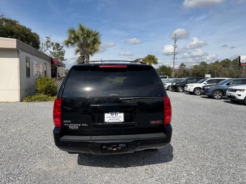 GMC Yukon XL SLT-1 1/2 Ton 2WD 2011