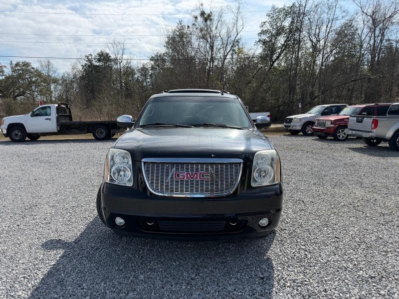 GMC Yukon XL SLT-1 1/2 Ton 2WD 2011