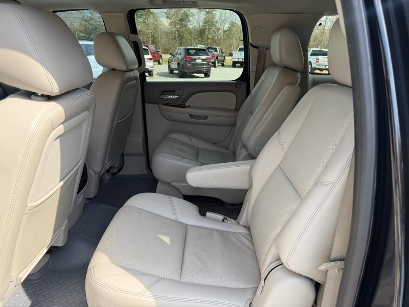 GMC Yukon XL SLT-1 1/2 Ton 2WD 2011