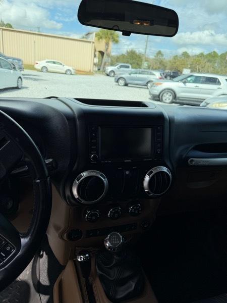 Jeep Wrangler Rubicon 4WD 2011