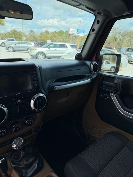 Jeep Wrangler Rubicon 4WD 2011