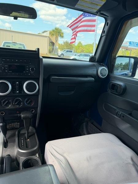 Jeep Wrangler Unlimited Sahara 4WD 2009