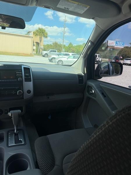 Nissan Frontier S Crew Cab 5AT 2WD 2014