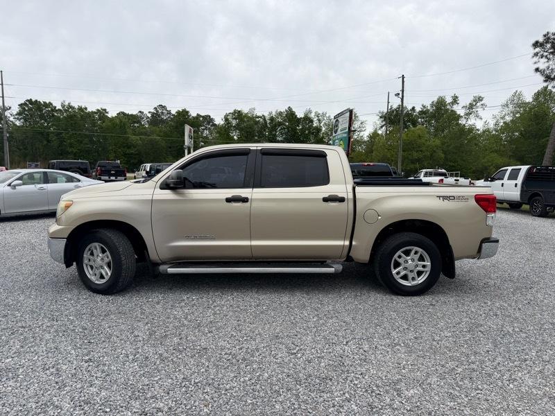 Toyota Tundra Base 4.7L 2WD 2010