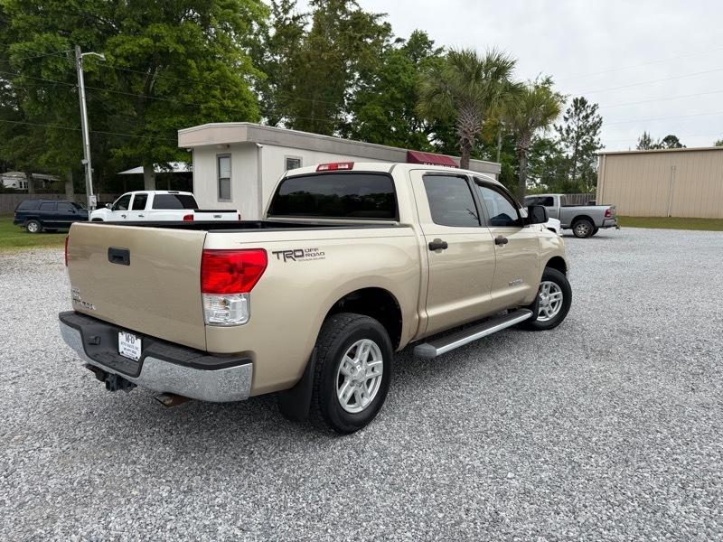 Toyota Tundra Base 4.7L 2WD 2010