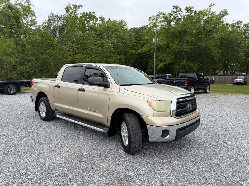 Toyota Tundra Base 4.7L 2WD 2010