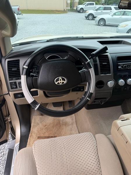 Toyota Tundra Base 4.7L 2WD 2010