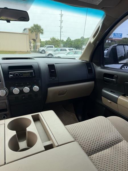 Toyota Tundra Base 4.7L 2WD 2010