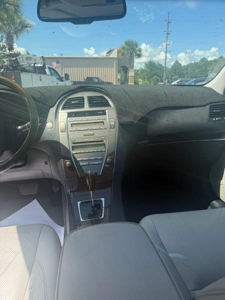 Lexus ES 350 Sedan 2010