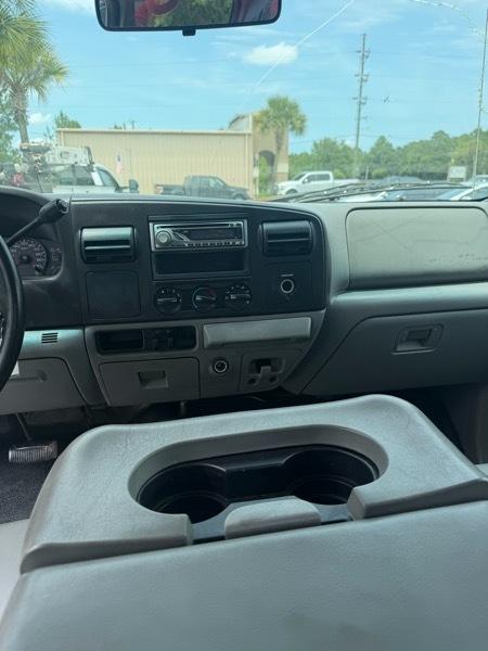Ford F-350 SD XL 2WD DRW 2005