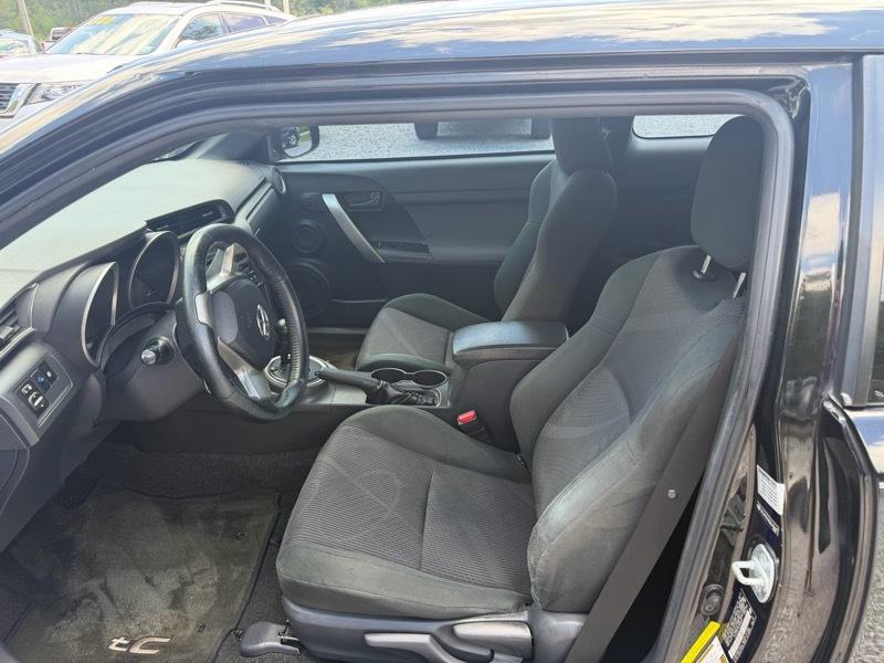 Scion tC Sports Coupe 6-Spd AT 2012