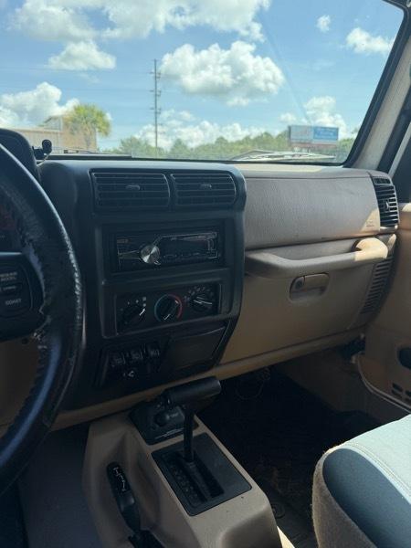 Jeep Wrangler Sahara 2000