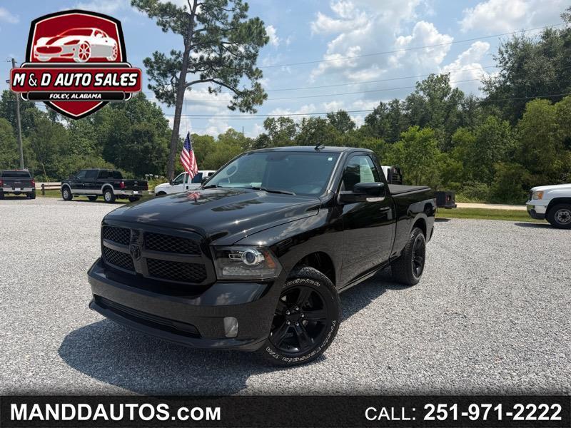 RAM 1500 Night 4x2 Regular Cab 6'4" Box 2017