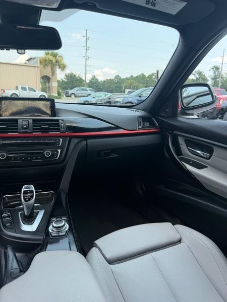 BMW 3-Series 328i Sedan 2012