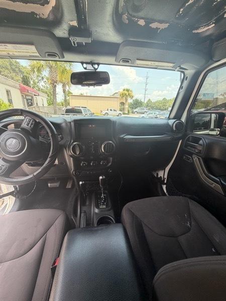 Jeep Wrangler Unlimited Sport 4WD 2015