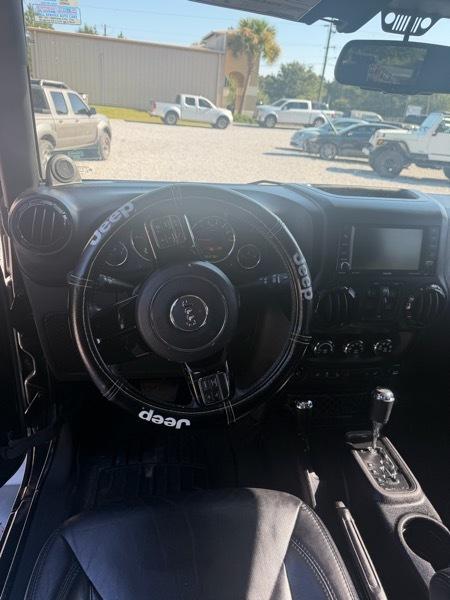 Jeep Wrangler Unlimited Sahara 4WD 2014