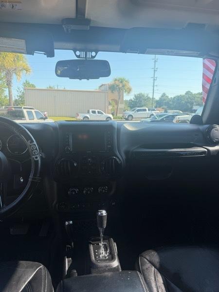 Jeep Wrangler Unlimited Sahara 4WD 2014