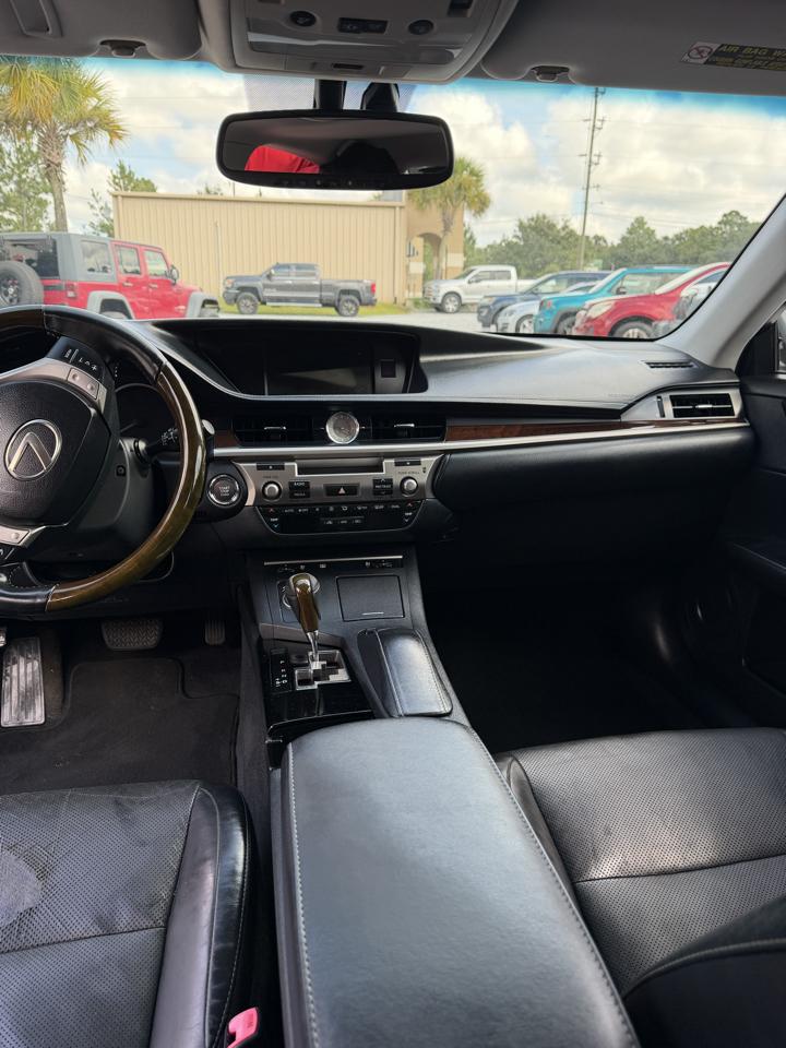 Lexus ES 350 Sedan 2013