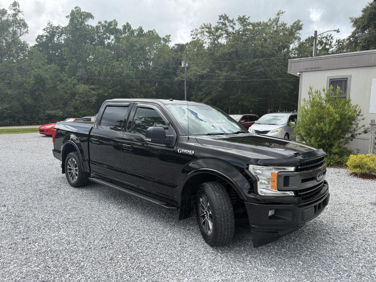Ford F-150 2WD SuperCrew 157" XLT 2018